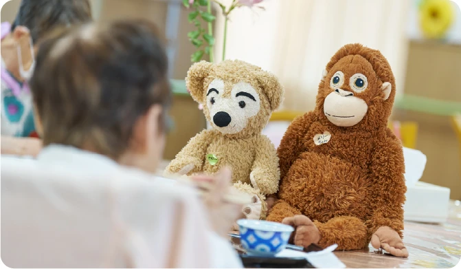 施設内に置いてあるぬいぐるみの写真