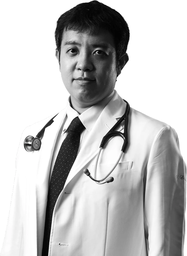 正面を向いている代表 胡谷俊樹